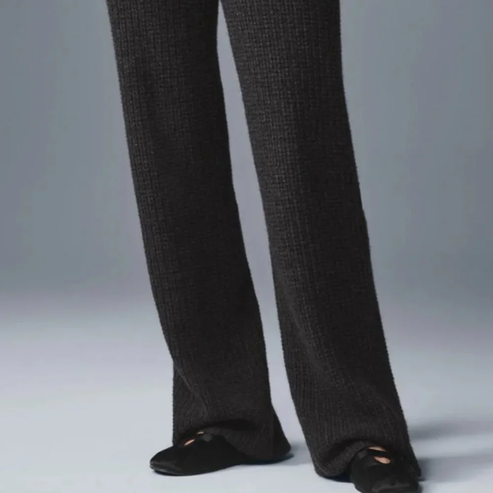 NWT Alo Yoga Plush Waffle High Waist Cashmere Pant in Dark Heather Gray sz SMALL